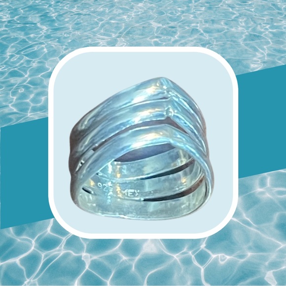 Beautiful Sterling silver ring made in Mexico - Picture 3 of 4